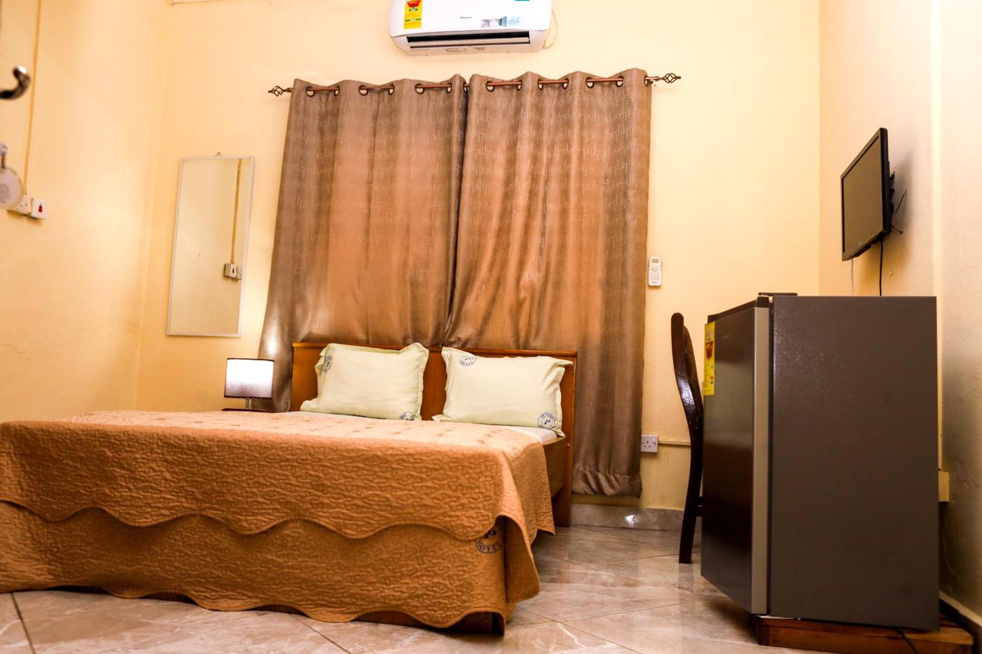 Jenos Hotels อักกรา ภายนอก รูปภาพ
