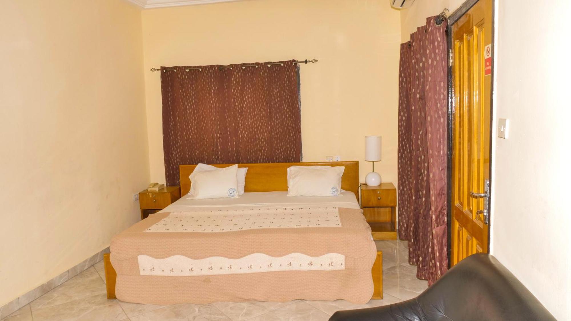 Jenos Hotels อักกรา ภายนอก รูปภาพ